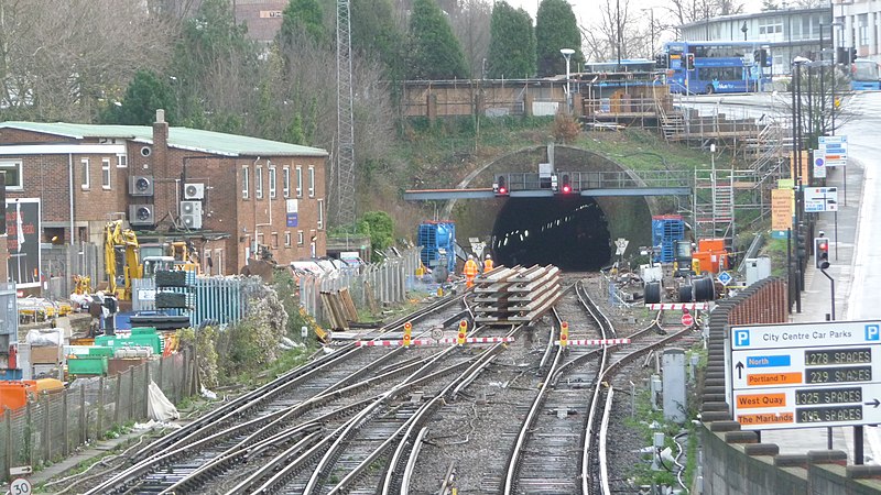 File:Southampton railway tunnel engineering works 10.JPG