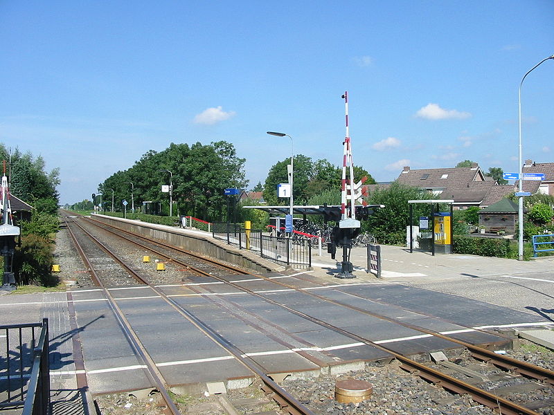 File:Station Opheusden.jpg