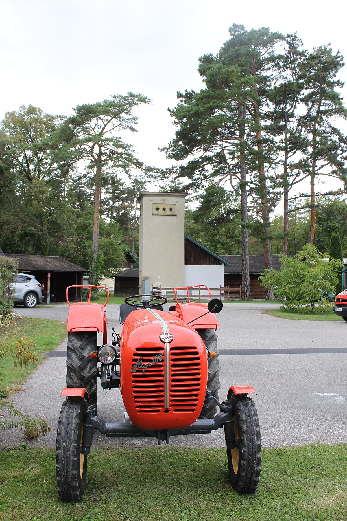 File:Traktor Steyr CVT 6180.JPG - Wikimedia Commons