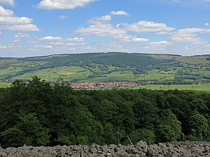 Utsikt från Schafstein över öknen Sachsen i öster till Stirnberg