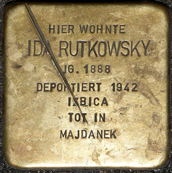 File:Stolpersteine Köln, Ida Rutkowsky (Mauritiuswall 85).jpg