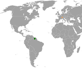 Kaart met daarop Suriname en Zwitserland