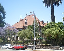 Susana Machado Bernard House ve Barn, Los Angeles.JPG