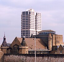 Das Mechanics’ Institute im Vordergrund und der Murray John Tower im Hintergrund