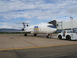 Boeing 727-200 del TAM (Tupac Katari, FAB 111) en el Aeropuerto Internacional Jorge Wilstermann.