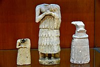 Three Sumerian statues, Early Dynastic Period, 2900-2350 BC, from Khafajah, Iraq. The Sulaymaniyah Museum