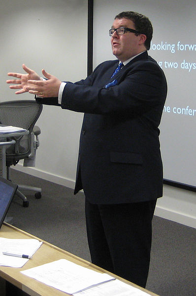 File:Tom watson communia2009.jpg