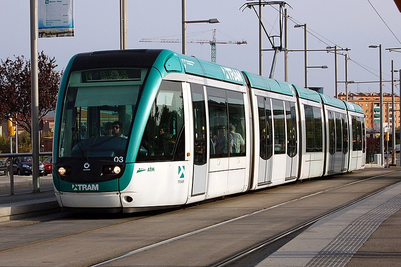 File:Tramway de barcelone 1.jpg