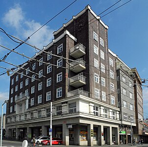 Palác Riunione Adriatica di Sicurtà s kavárnou Grand, Ústí nad Labem, 1928–1929