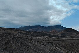 Ubehebe stacks (7028762281) .jpg