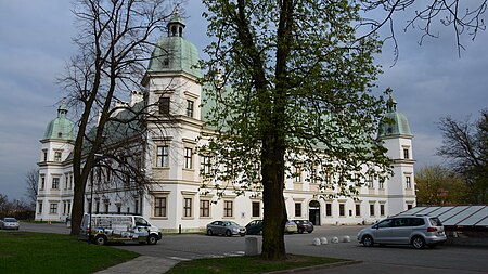 Tập_tin:Ujazdów,_Warszawa,_Poland_-_panoramio_(70).jpg