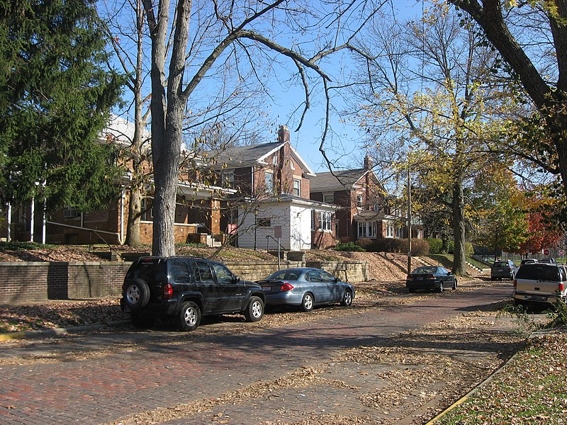 File:University Courts Historic District.jpg