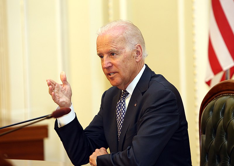 File:Vice President Joe Biden at a Meeting with Ukrainian Legislators, April 22, 2014 (13978724142).jpg