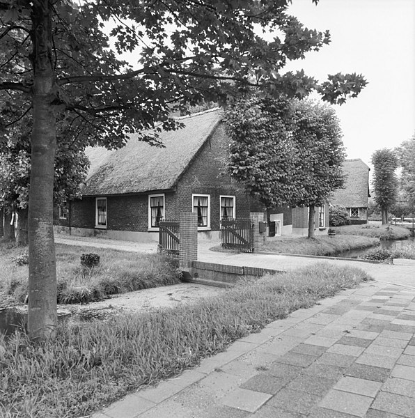 File:Voorgevels - Alphen aan den Rijn - 20007763 - RCE.jpg