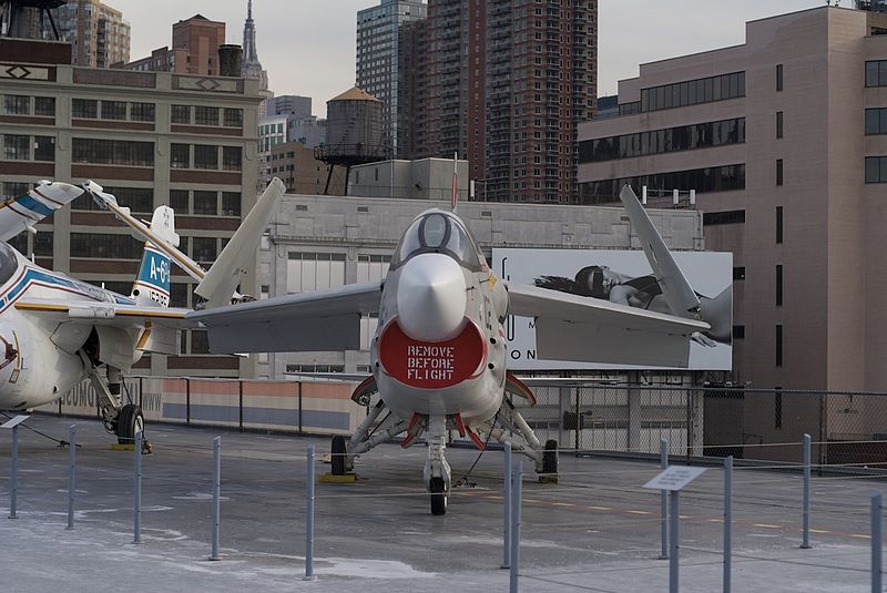 File:Vought F-8K Crusader - Flickr - p a h (1).jpg