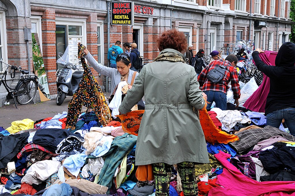 Marché aux puces de Waterloopein, une bonne raison de loger à proximité.