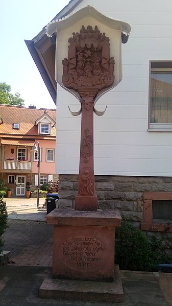 File:Wayside shrine in Hettingen (Buchen) 5.jpg