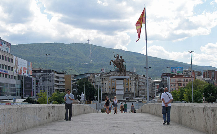 La place de Macédoine et le mont Vodno.