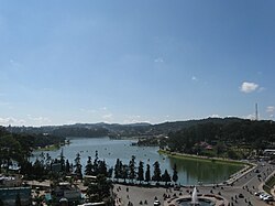 Lago Xuân Hương no centro da cidade