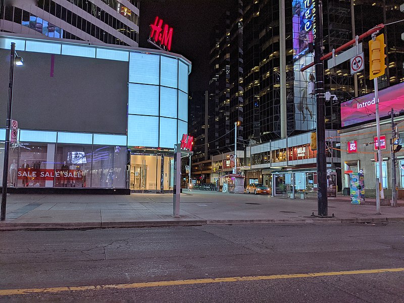 File:Yonge-Dundas Square during the COVID-19 pandemic - 20200320.jpg