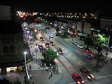 Il centro di Lincoln in notturna fra la 14° strada e la O street.