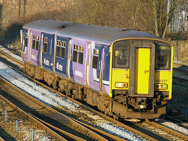 Image: 150277 Northern Rail Castleton East Jcn