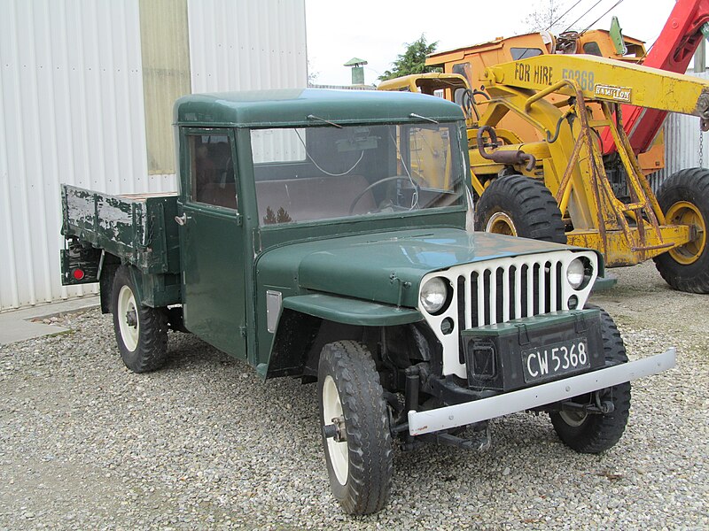 File:1944 Jeep farm hack in New Zealand (14156556073).jpg