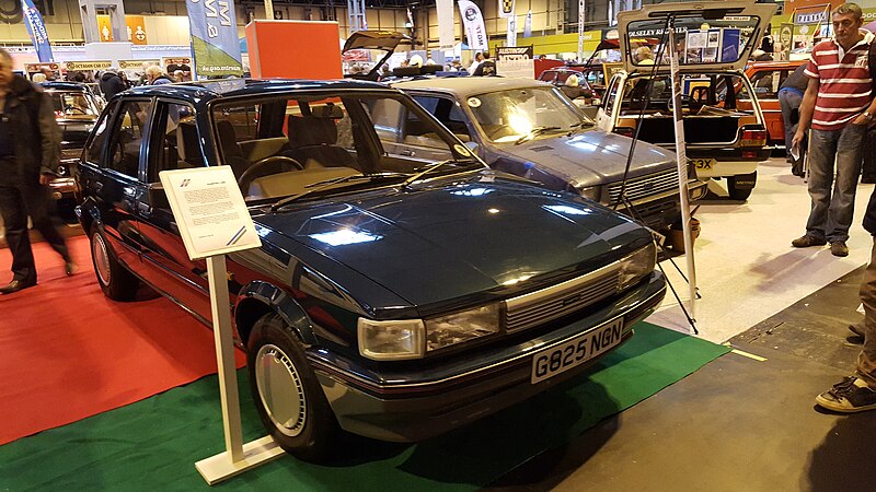 File:1989 Austin Maestro 1.6 SL (31412404484).jpg