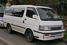 1994 жылғы Toyota HiAce (KZH100G) фургон (2015-07-15) .jpg