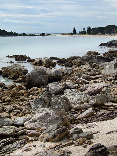 File:1 mount maunganui beach.jpg