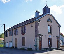 Ang Town Hall sa Eskoz-Brest