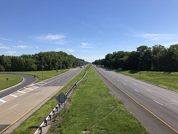 Interstate 295 northbound in Carneys Point Township