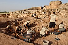 Archeological dig in August 2021 2021-08-13, Visita del yacimiento arqueologico de Motilla del Azuer en Daimiel - 51376267440.jpg
