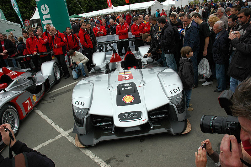 File:3 Audi R15.jpg