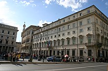 Consiglio dei ministri della Repubblica Italiana 220px-8125_-_Roma_-_Piazza_Colonna_-_Foto_Giovanni_Dall%27Orto%2C_29-Mar-2008
