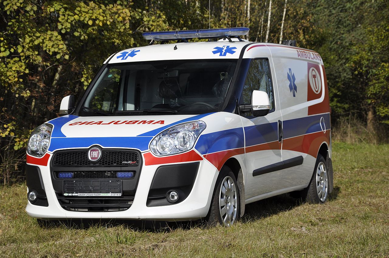 File:AMBULANS FIAT DOBLO.jpg - Wikimedia Commons