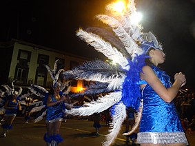 Carnaval  Tradução de Carnaval no Dicionário Infopédia de