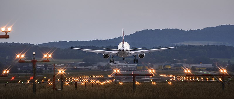 File:Airplane landing at zurich airport.jpg