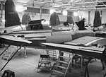 Monteringshallar för B 17-flygplan i Trollhättan.