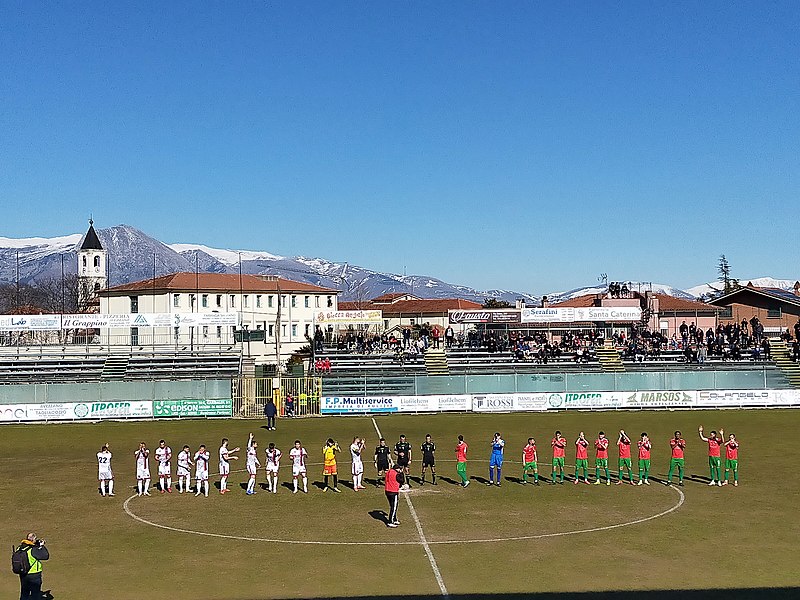 File:Avezzano - L'Aquila Calcio.jpg