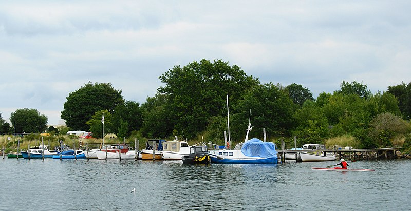 File:Både ved Nokken - panoramio.jpg