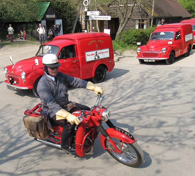 File:BSA Bantam GYY 81J takes the corner.jpg