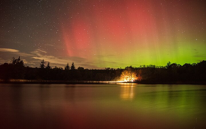 Northern lights in Ireland. Photo by Olliebailie