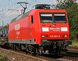 Die Lokomotive 145 067-5 der Baureihe 145 bei Unkel