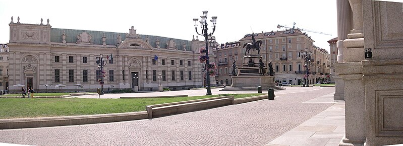 File:BibliotecaNazionaleTorino.JPG