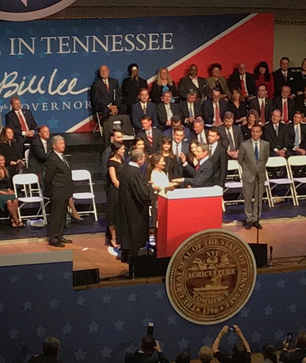 Governor Bill Lee taking the oath of office.