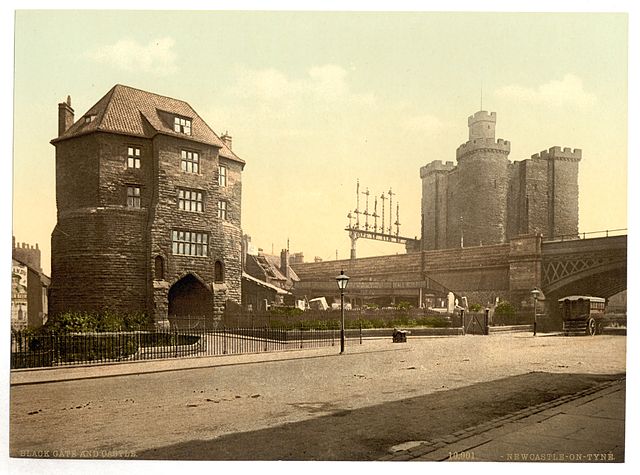 The Black Gate and Castle Keep circa 1890–1900, showing the mid nineteenth century railway viaduct bisecting the site. The slum buildings to the rear 