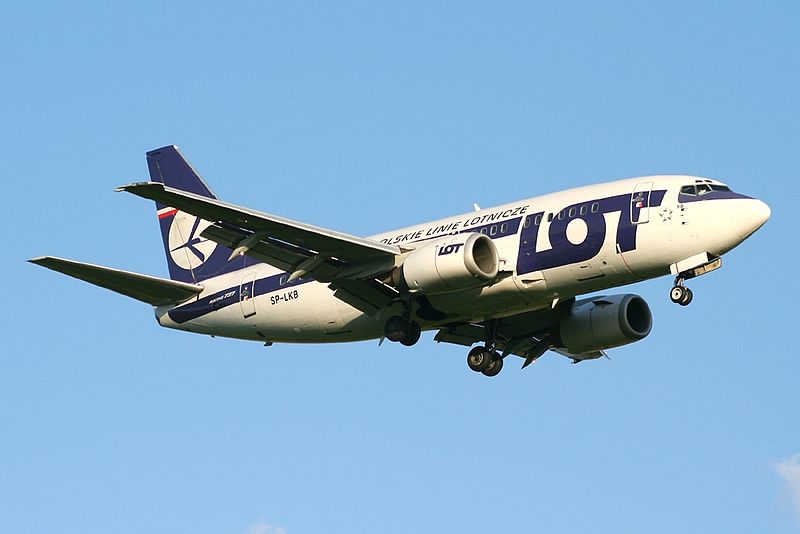 File:Boeing 737-55D, LOT Polish Airlines JP6276448.jpg