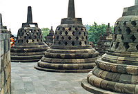 Stoepa´s op de Borobudur