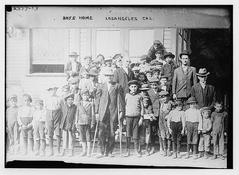 File:Boy's home, L.A., Calif. (LOC).jpg